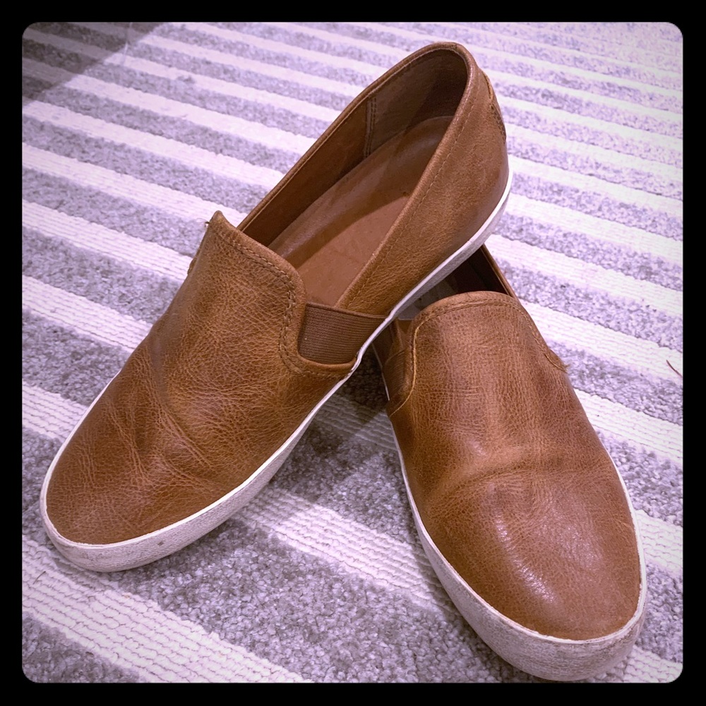 Frye Dylan slip on brown leather